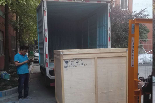 周口客戶SMT設(shè)備專車送貨，貨到上門安裝調(diào)試